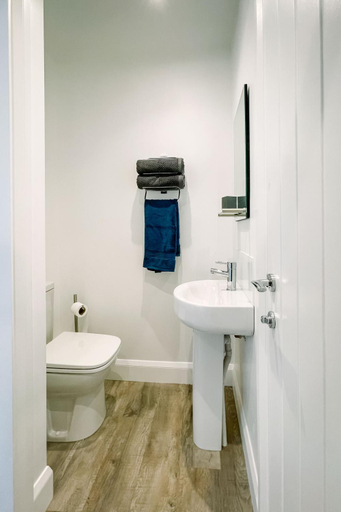Bathroom 2, Oak View, Cumbria