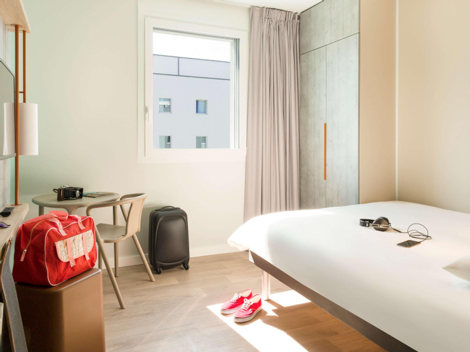 Bedroom 13