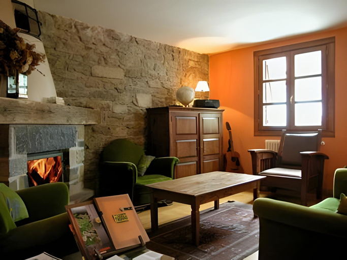 Others 4, Hostal Onki Xin, Navarra