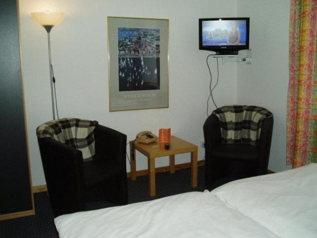 Bedroom 5, Hotel Friedrichs, Neumünster