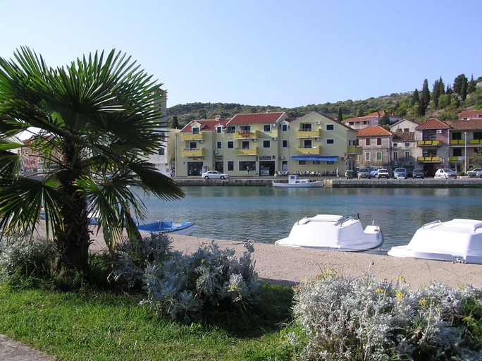 Entrance, Apartments Luna, Tisno