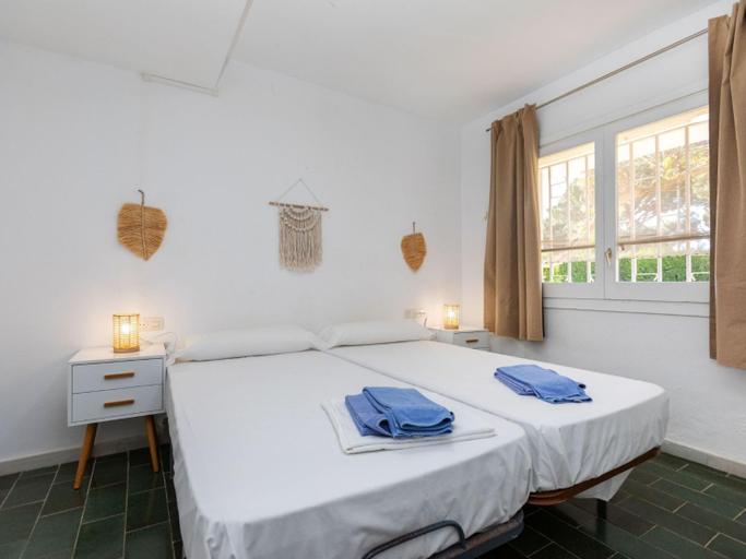Bedroom 2, Villa Vilafortuny by Interhome, Tarragona