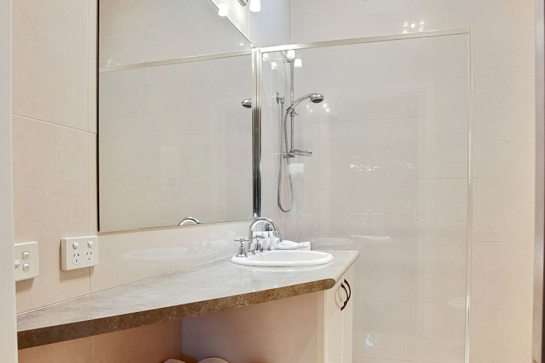 Bedroom 3, Sea Foam Villas, Corangamite - South