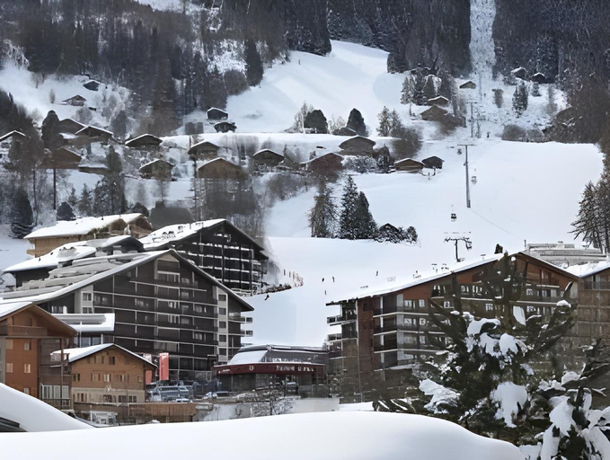 Others 3, Hotel Edelweiss, Conthey