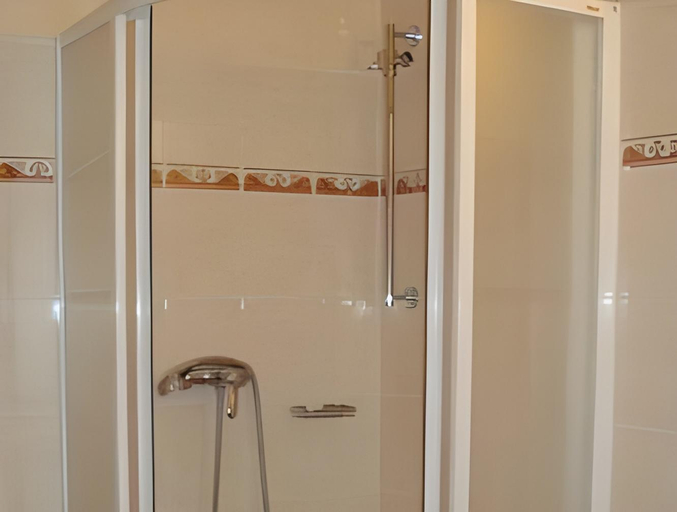 Bathroom 3, Hotel Krakonos, Trutnov