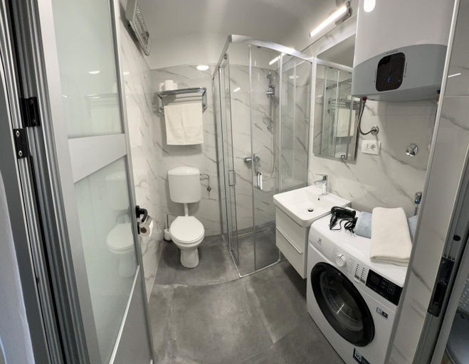 Bathroom 2, Eleonora Apartments Free Parking, Garden & 5 Min to Beach, Zadar