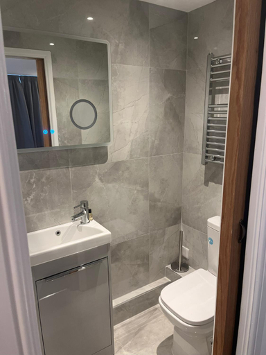Bathroom 3, Terrace House, Warwickshire