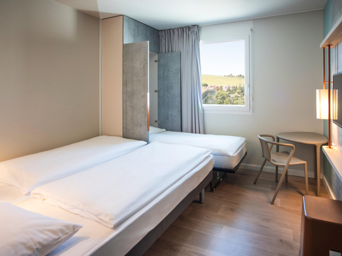Bedroom 15