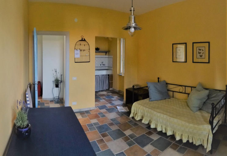 BED & BLU, Savona