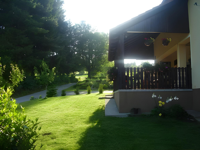 Surrounding environment 4, House Petra, Rakovica