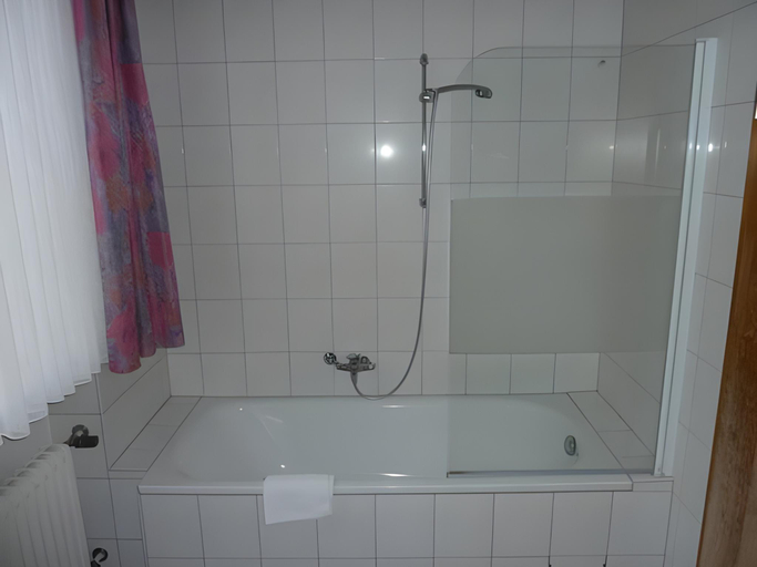 Bathroom 5, Hotel Eydt Kirchheim, Hersfeld-Rotenburg
