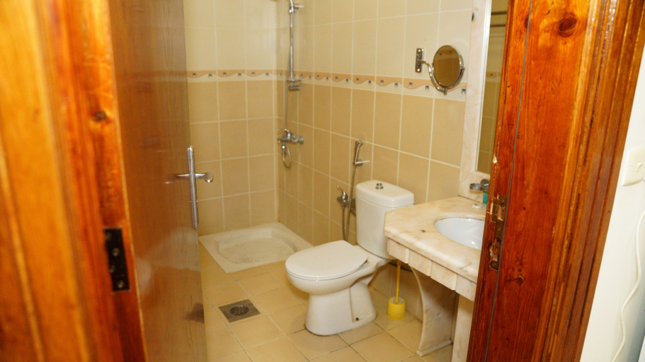 Bathroom 5, Reef Beach Hotel Apartments, Dammam
