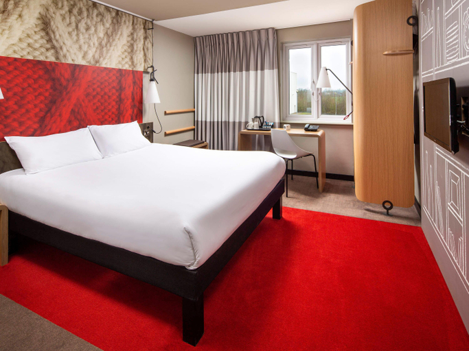Bedroom 3, ibis Rugby East, Northamptonshire
