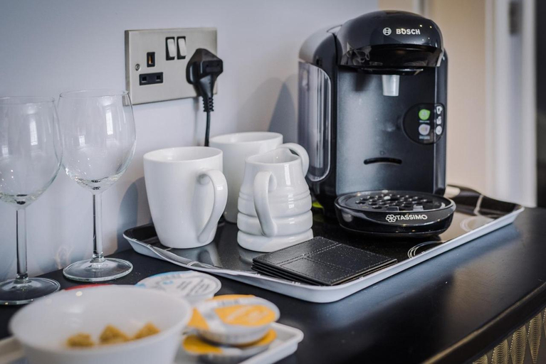 Food & Drinks, Lymm Boutique Rooms, Warrington