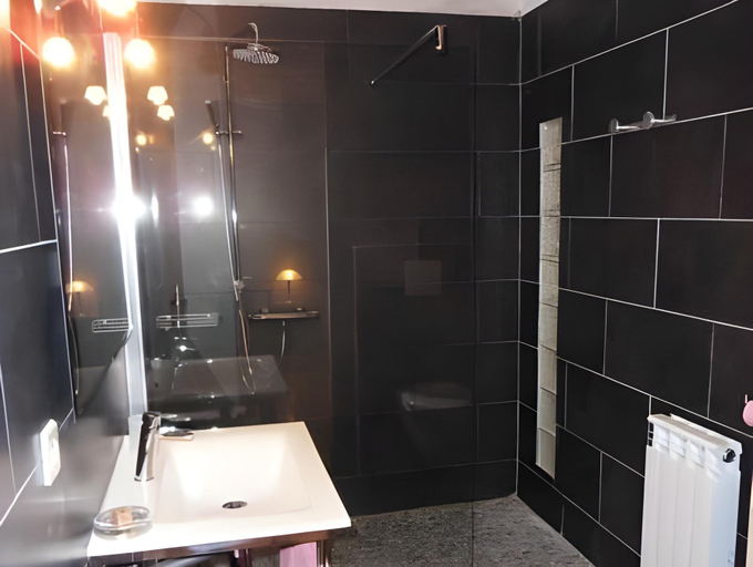 Bathroom 3, Gites Chambres d'hotes de charme B&B - La Cense du Pont - Campagne de Lille, Nord