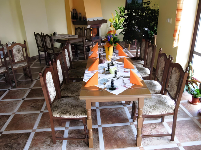 Food & Drinks 2, Penzion Dana, Trutnov