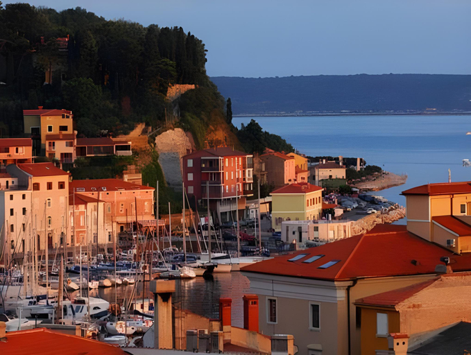 Others 4, Alibi B11, Piran