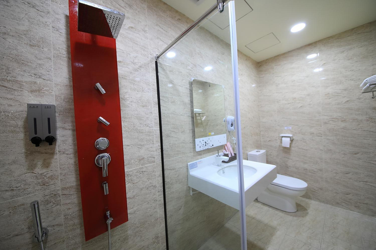 Bathroom, Bright King Homestay, Hualien