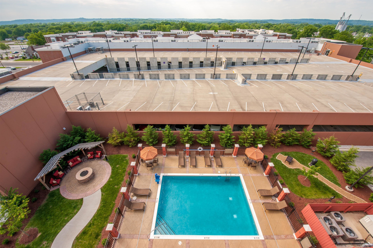 Sport & Beauty 5, HYATT PLACE BOWLING GREEN, Warren
