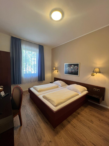 Central Hotel, Worms