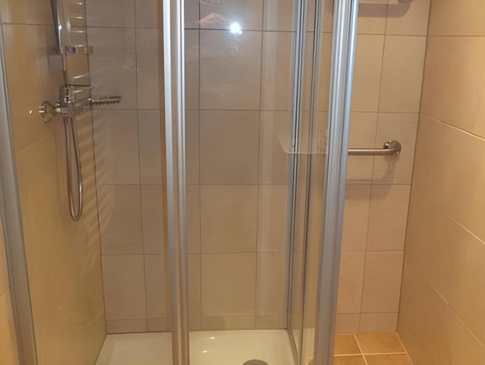 Bathroom 2, Huttenzeit almhutte solden, Imst