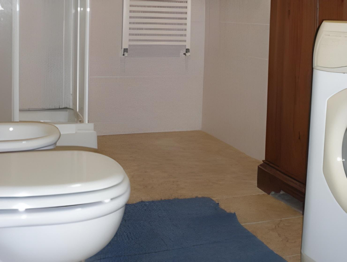 Bathroom 2, Villa Isabella, Grosseto