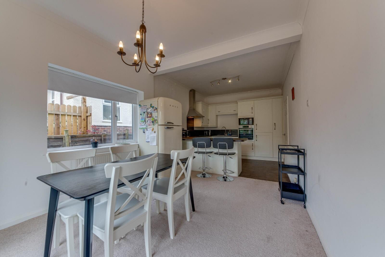 Others 5, 3BR Detached Bungalow w/Parking, Sheffield