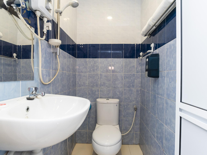 Bathroom 2