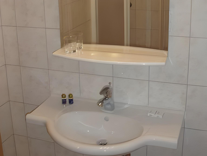 Bathroom 3, Motel Divjak, Hoce-Slivnica