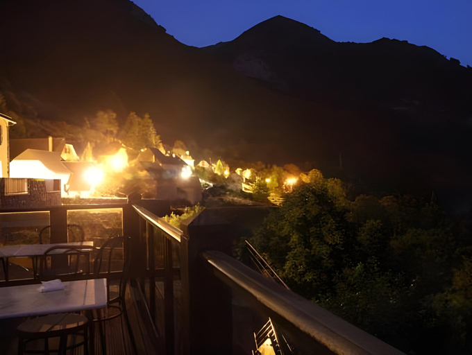 Others 5, Auberge Toison d'Or, Pyrénées-Atlantiques