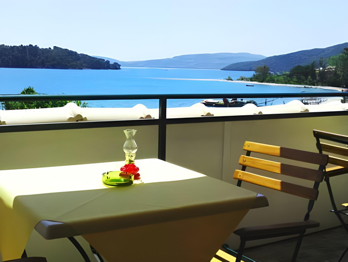 Others 3, Sundy's Studios, Ionian Islands