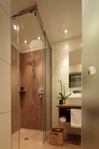 Bedroom 4, Hotel und Weinhaus Zum Krug, Rheingau-Taunus-Kreis