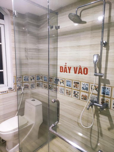 Bathroom 4, Victory Hotel Vinh, Vinh