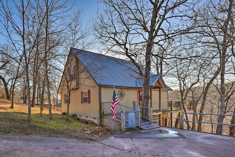 Exterior & Views 1, Pet-Friendly Grand Lake House with Dock and Kayaks!, Delaware