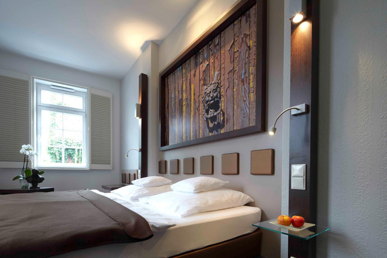 Bedroom 3, Hotel und Weinhaus Zum Krug, Rheingau-Taunus-Kreis