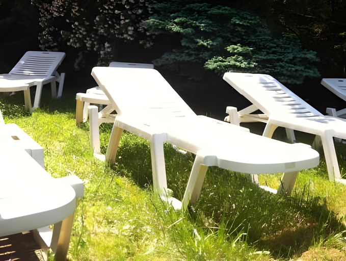 Others 4, Zimmer Weiss, Wetteraukreis