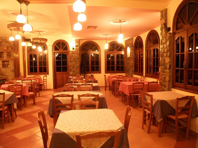 Food & Drinks 4, Spartacus House, Thessaly