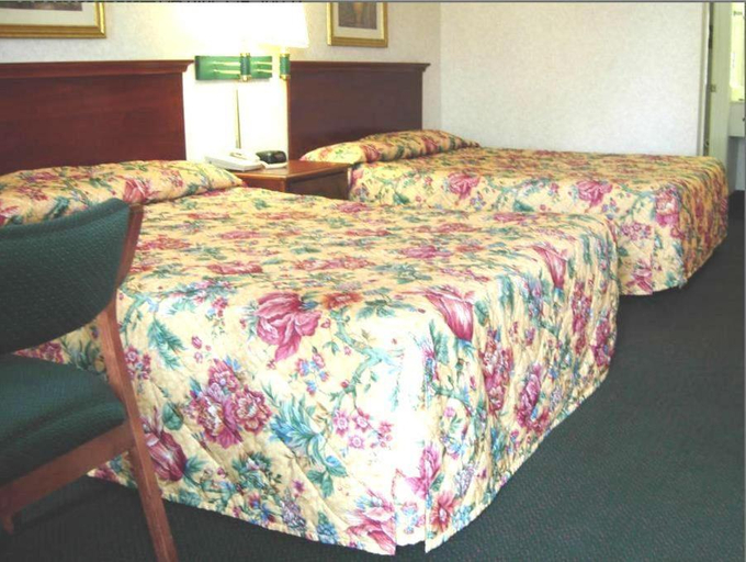 Bedroom 2, America's Best Inn Decatur, DeKalb