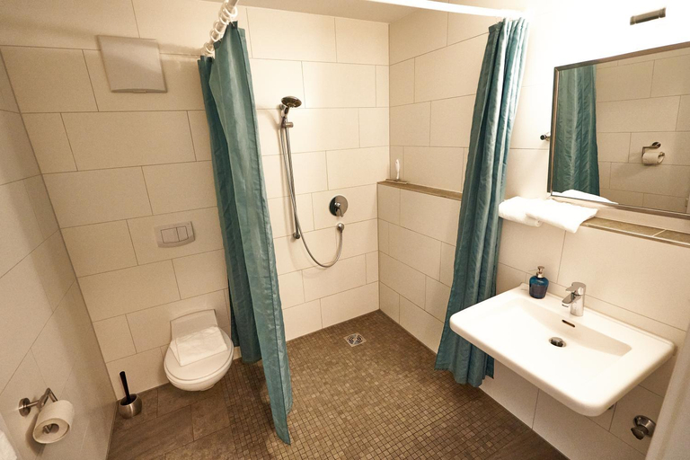Others 4, Busses Guesthouse, Freiburg im Breisgau