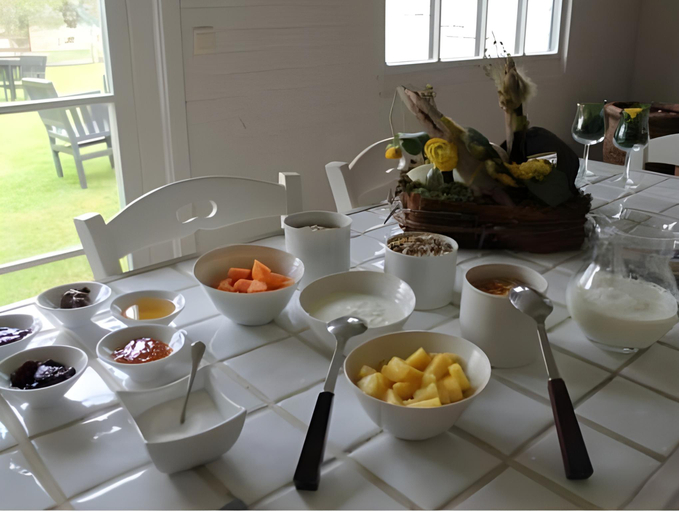 Others 2, B&B 't Burreken, Oost-Vlaanderen