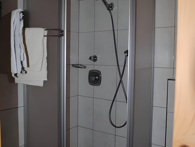 Bathroom 2, Landgasthof Steiner, Lienz