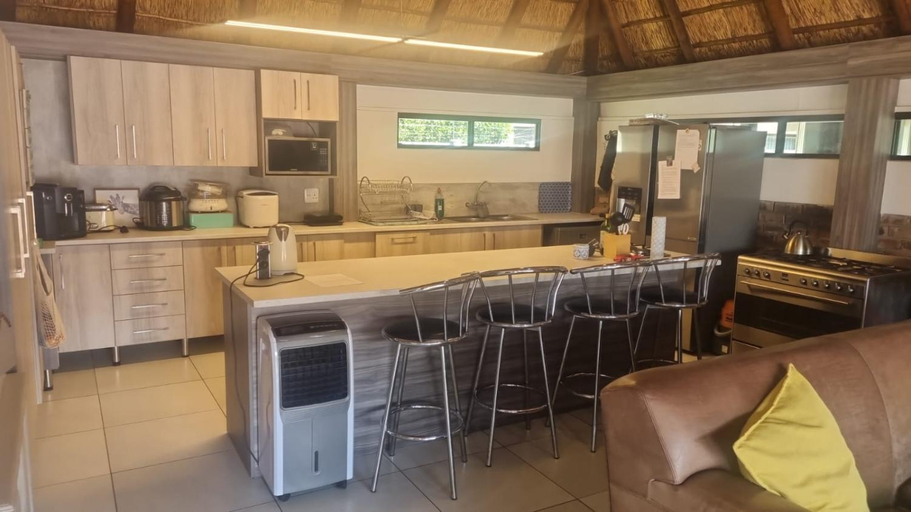 Others 2, 12 On Vaal Drive Guest Lodge, Sedibeng