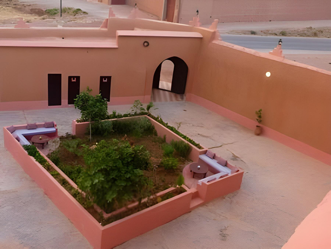 Exterior & Views 9