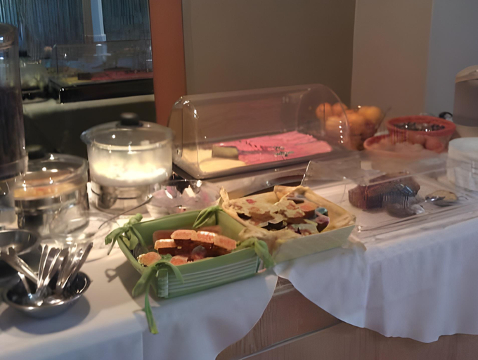 Food & Drinks 5, Park Hotel, Attica