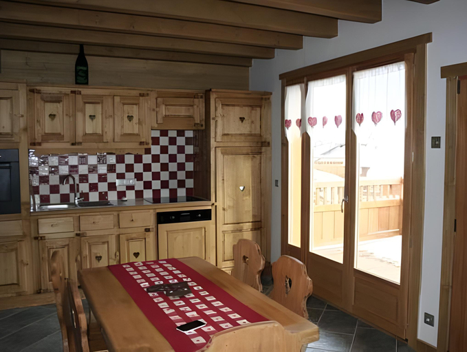 Others 5, Chalet et studio "La Fee des Neiges", Savoie
