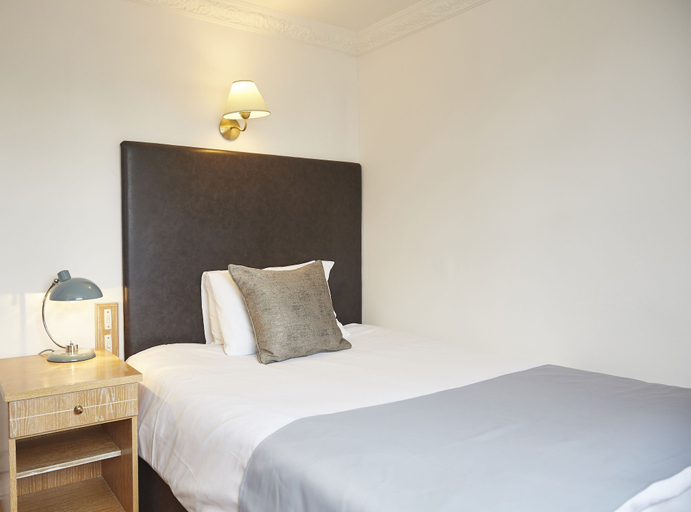 Bedroom 2, White Hart Hotel by Greene King Inns, Essex