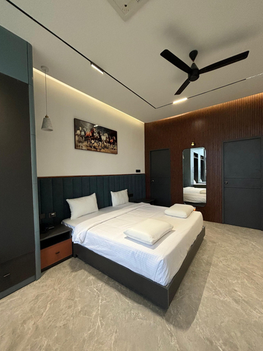 Bedroom 2, Hotel City Square, Dindigul