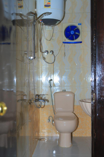 Bathroom, Downtown Kings Hotel, Qasr an-Nil