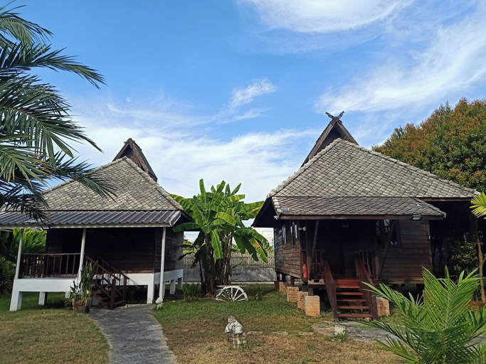 Exterior & Views 2, The Forest Hill Cafe & Homestay, San Sai