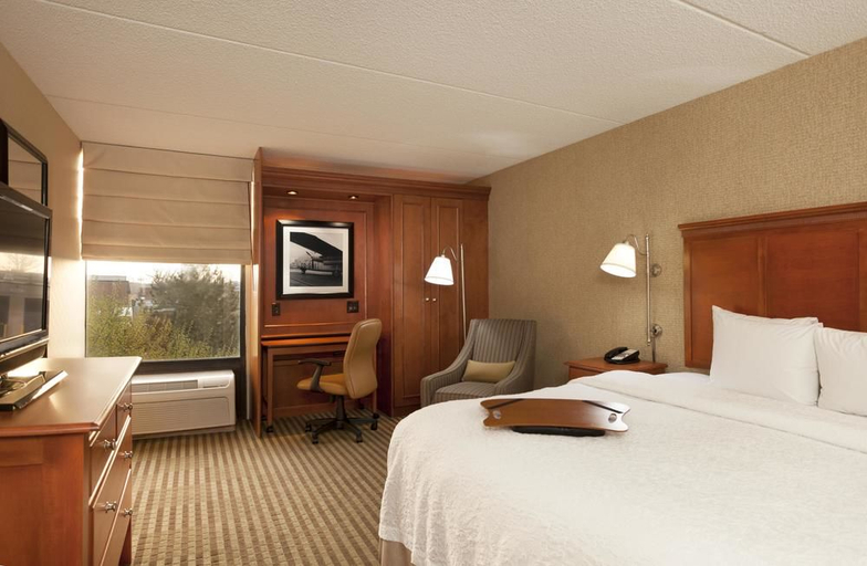 Bedroom 2, Hampton Inn Chicago-O'Hare Int'l. Airport, Cook